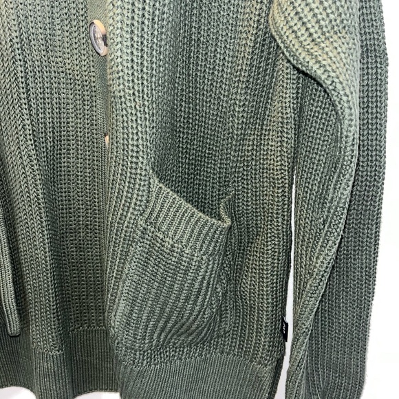 Women’s Gap Green Button Up Cardigan NWT - Picture 2 of 6